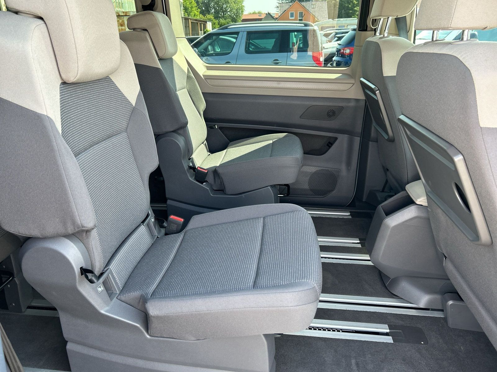 T7 Multivan Langversion 2.0 TDI Autom.+LED+PDC++