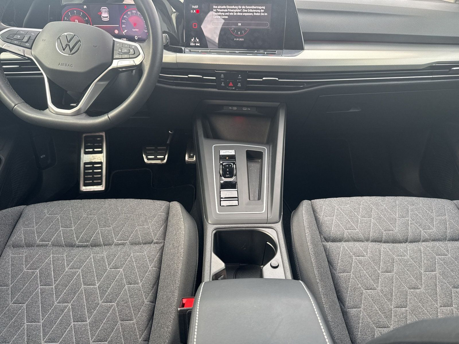 Golf VIII 1.5 TSI DSG MOVE Navi+ACC+SHZ+LED+PDC+