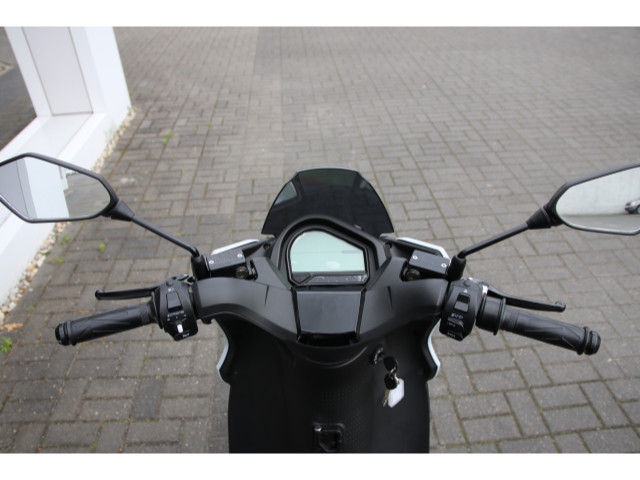 Mó eScooter Elektroroller Scooter LED+LM-Felgen+