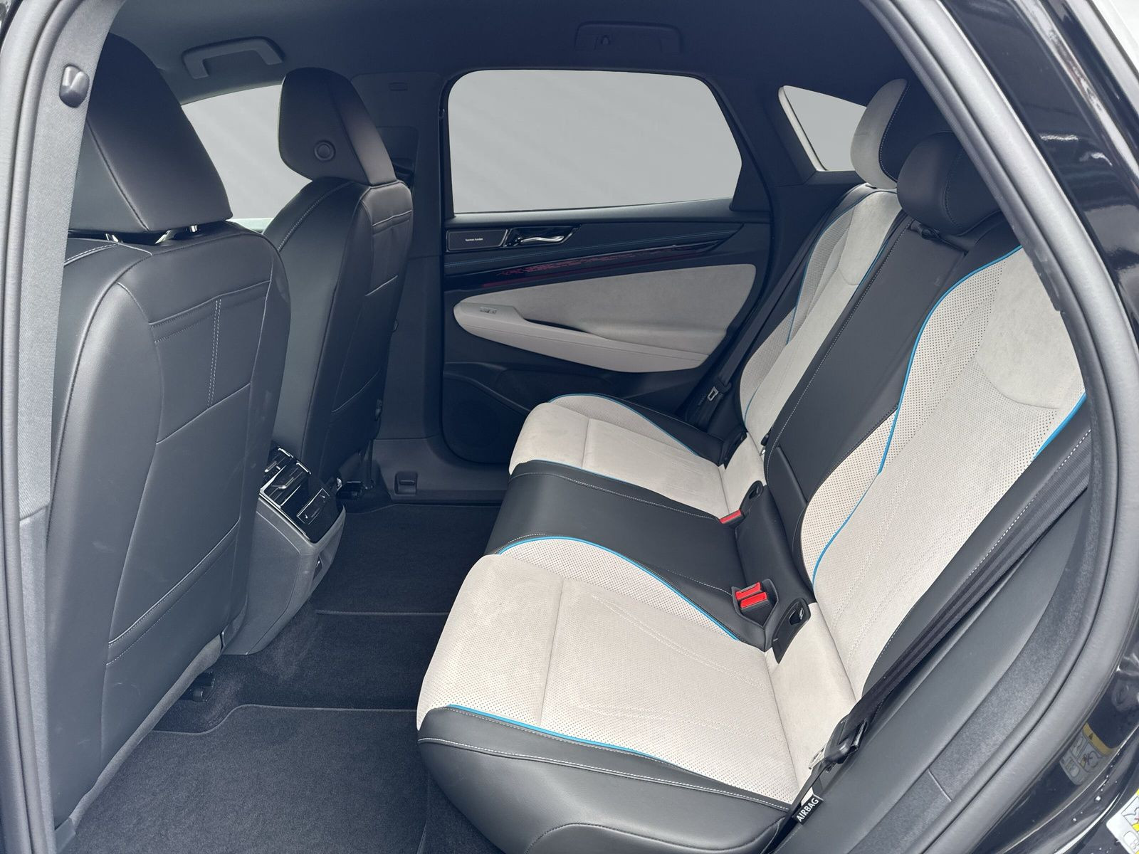 ID.7 Pro LED+Navi+Tempomat+PDC+RFK+ACC+Sitzheiz.