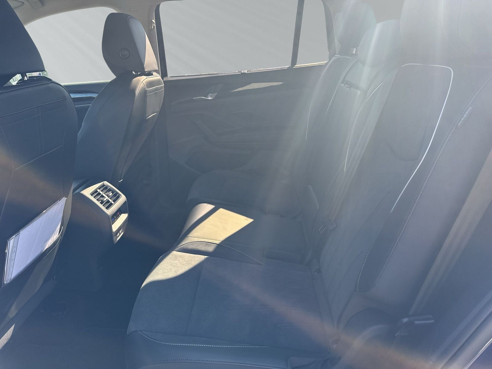 Tayron Elegance 1,5 l eTSI (150 PS) DSG+LED+PDC+