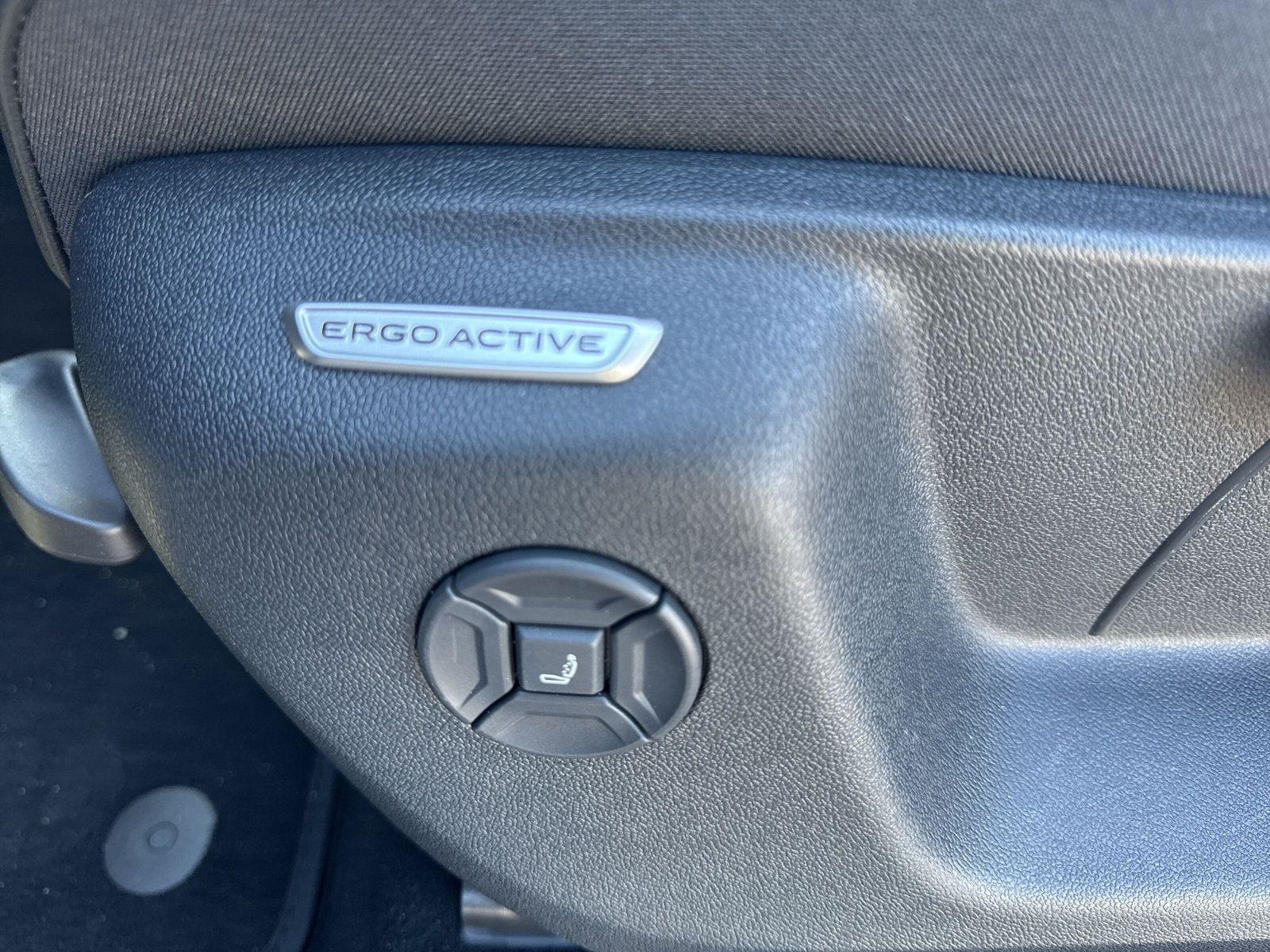 Tayron Elegance 1,5 l eTSI (150 PS) DSG+LED+PDC+