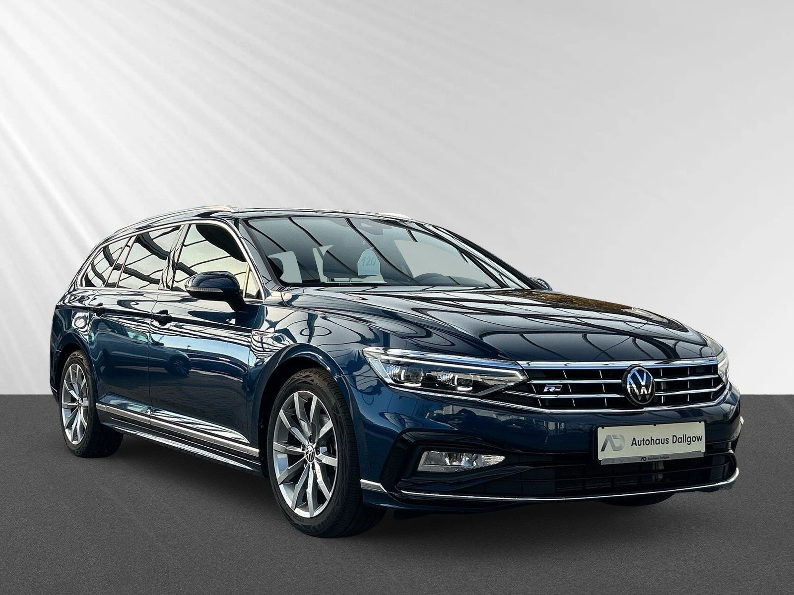 Passat Variant Elegance R-Line +DSG LED+ACC+PDC+