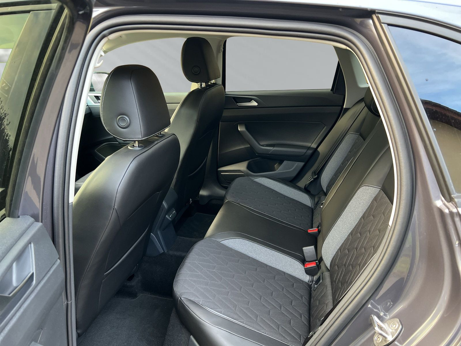 Taigo Goal 1.0 TSI DSG PDC+RFK+ Klima+Tempomat++