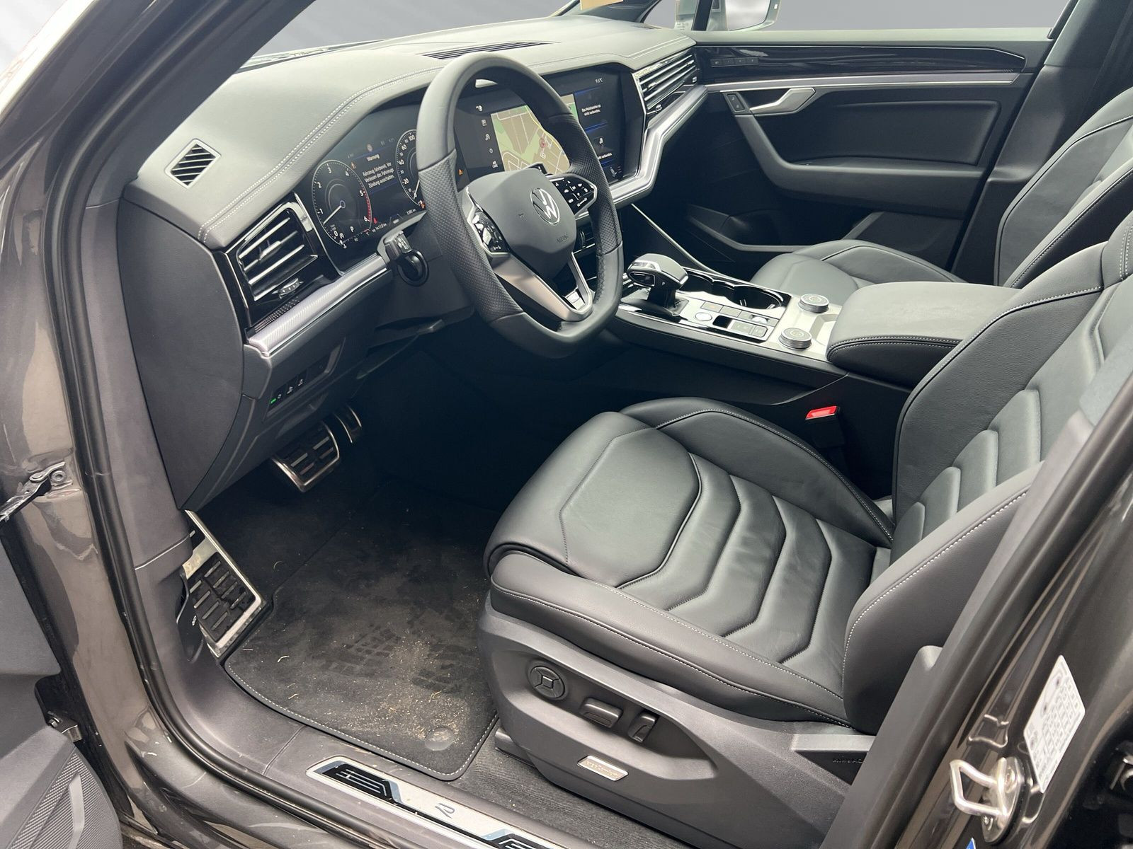 Touareg R-Line 3.0 TDI V6 4-MOT.+Standheiz.+Navi