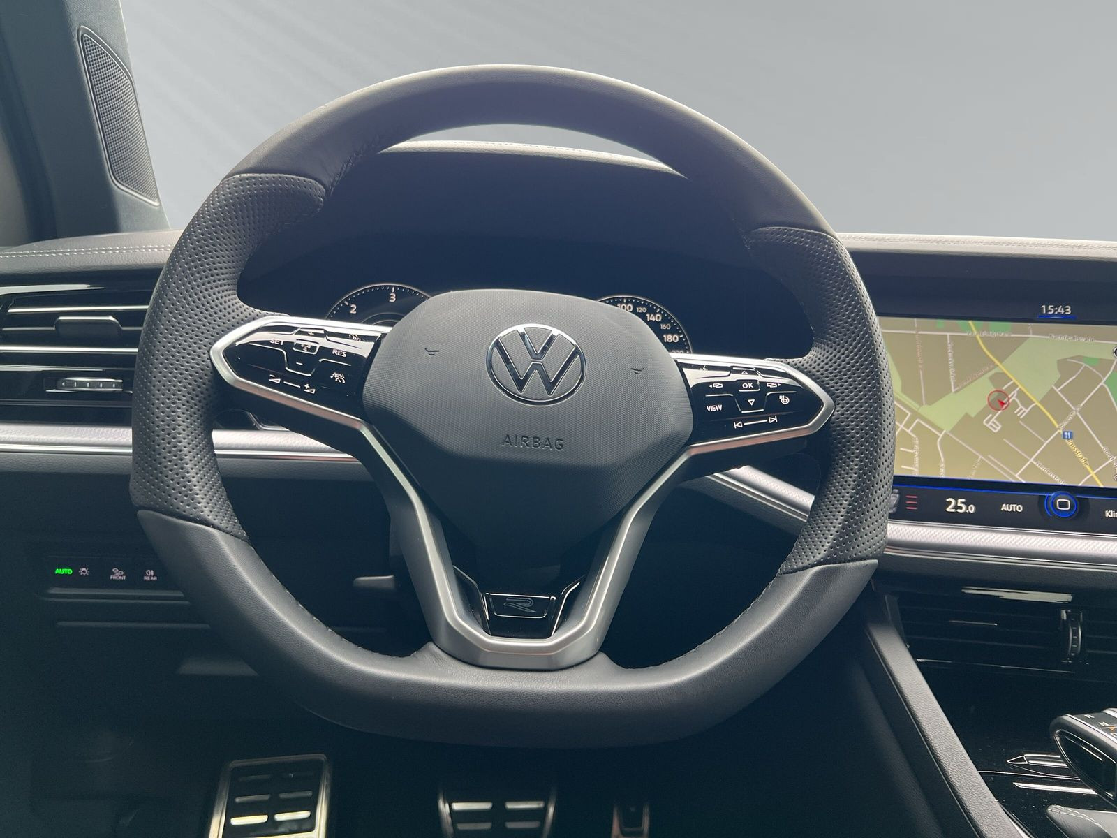 Touareg R-Line 3.0 TDI V6 4-MOT.+Standheiz.+Navi