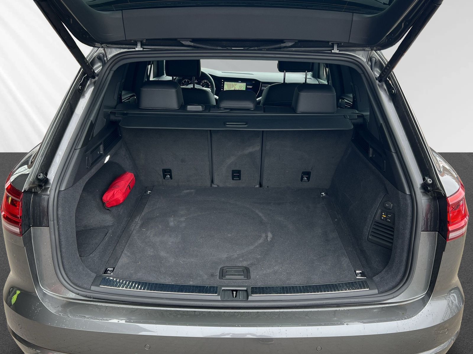 Touareg R-Line 3.0 TDI V6 4-MOT.+Standheiz.+Navi