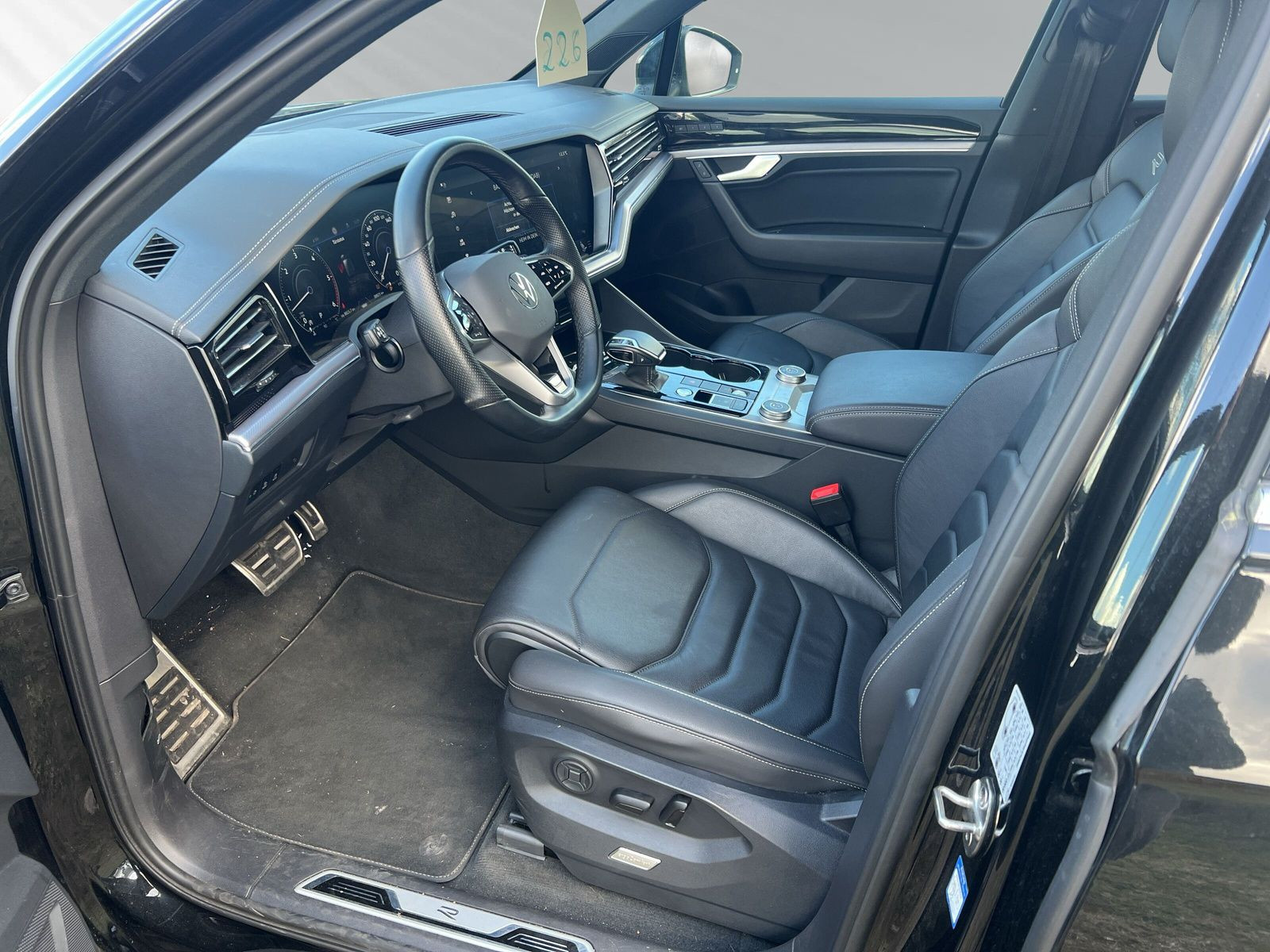 Touareg R-Line 3,0 V6 TDI AHK LED+PDC+Navi+Luff+