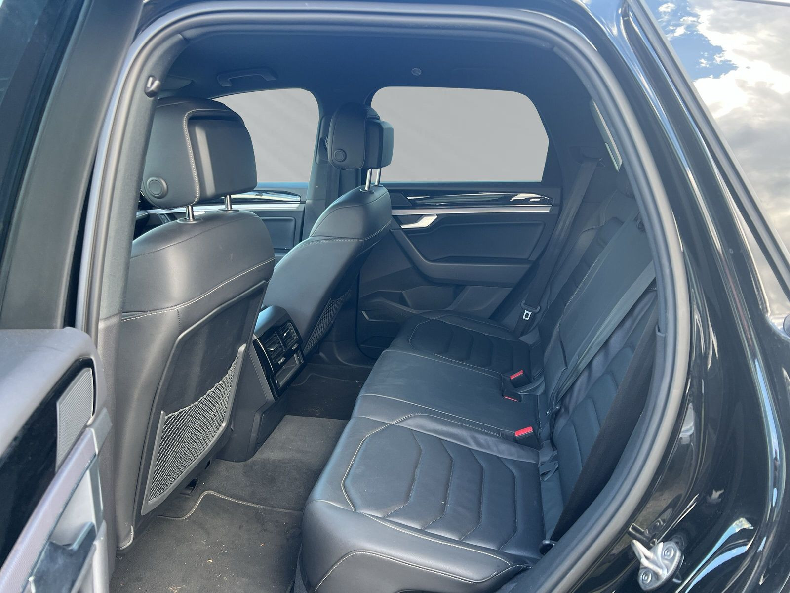 Touareg R-Line 3,0 V6 TDI AHK LED+PDC+Navi+Luff+