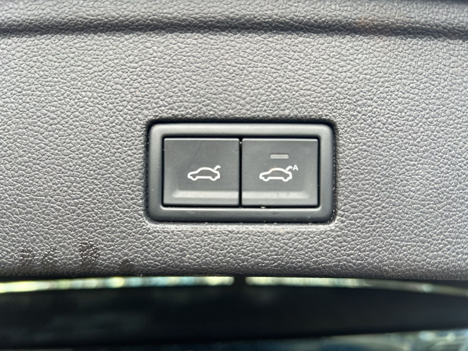 Touareg R-Line 3,0 V6 TDI AHK LED+PDC+Navi+Luff+