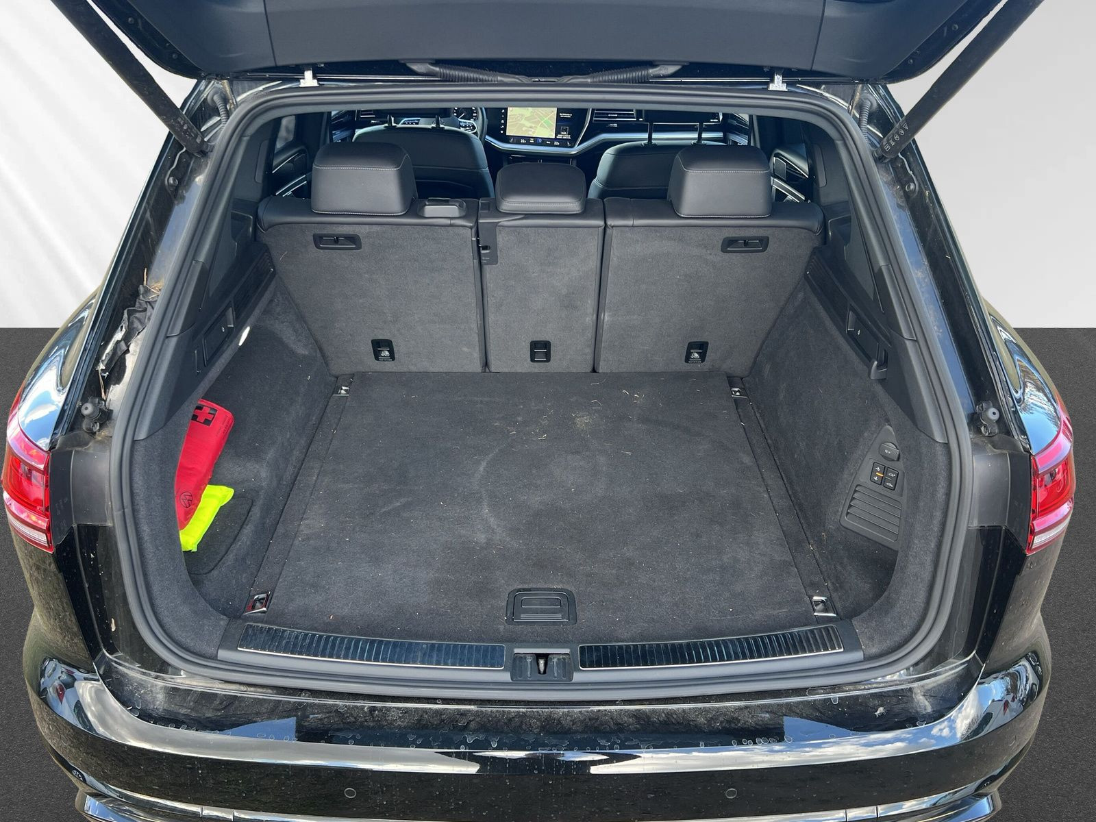 Touareg R-Line 3,0 V6 TDI AHK LED+PDC+Navi+Luff+