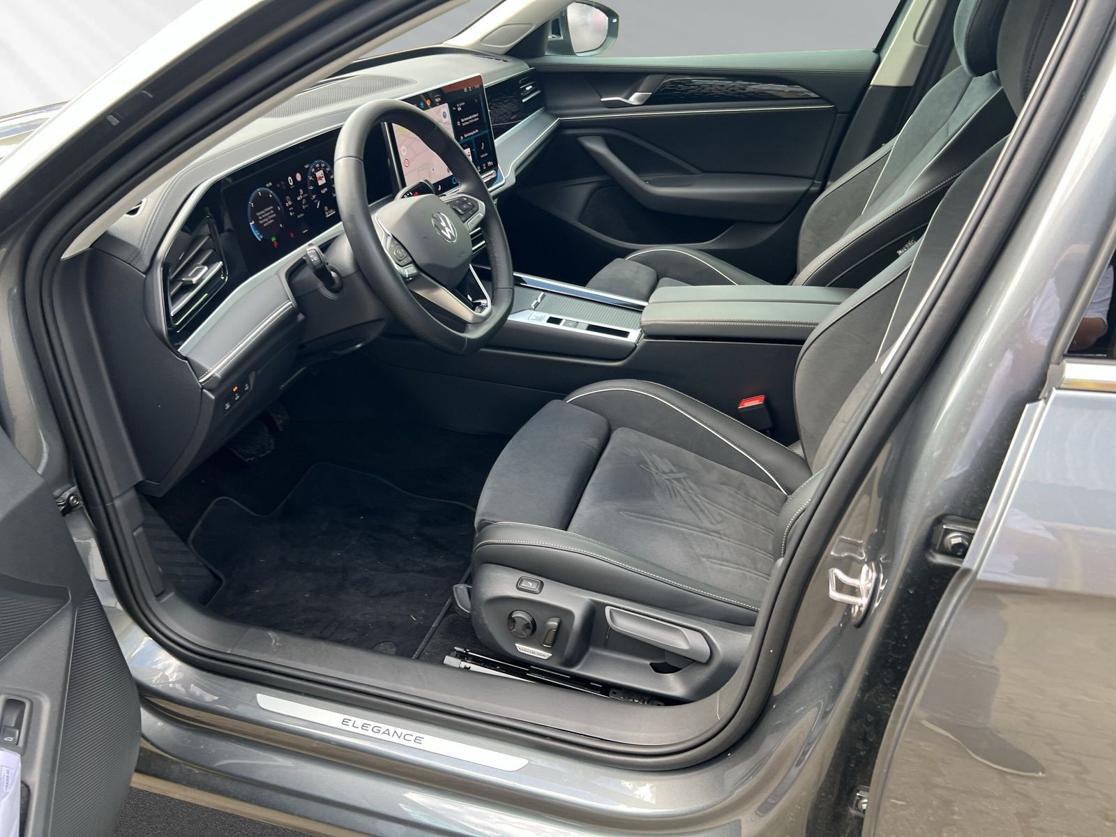 Passat Elegance 2,0 TDi150PS*NEUES MODELL