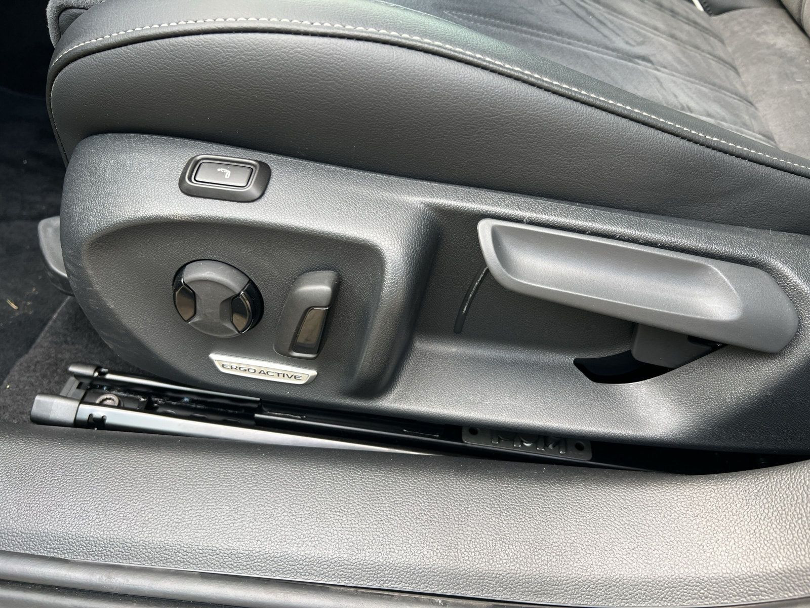 Passat Elegance 2,0 TDi150PS*NEUES MODELL