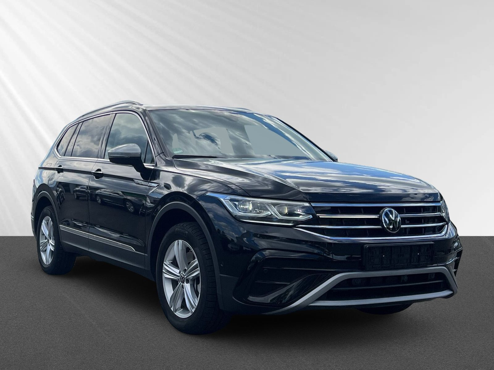 Tiguan Allspace Elegance 2,0 l TDI DSG+ PDC+ LED