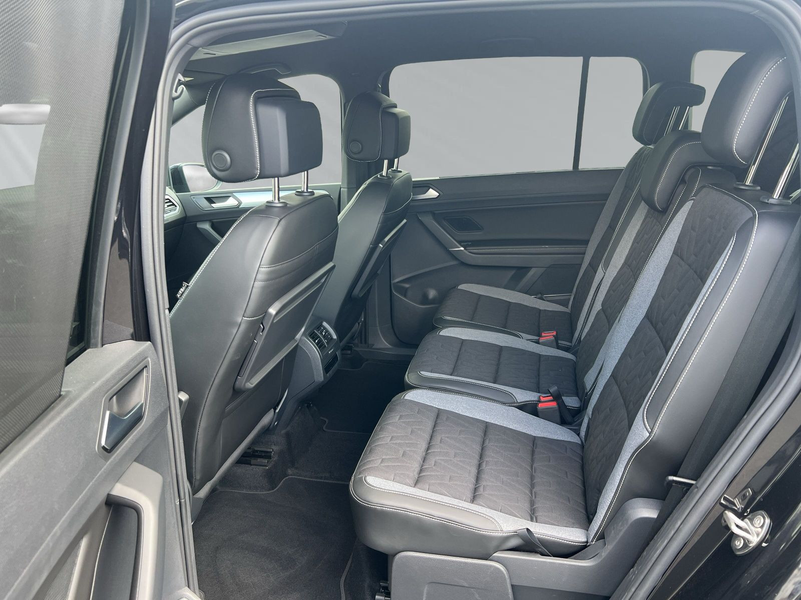 Touran Comfortline Goal 1,5l TSi150PS*DSG+Nav+RFK