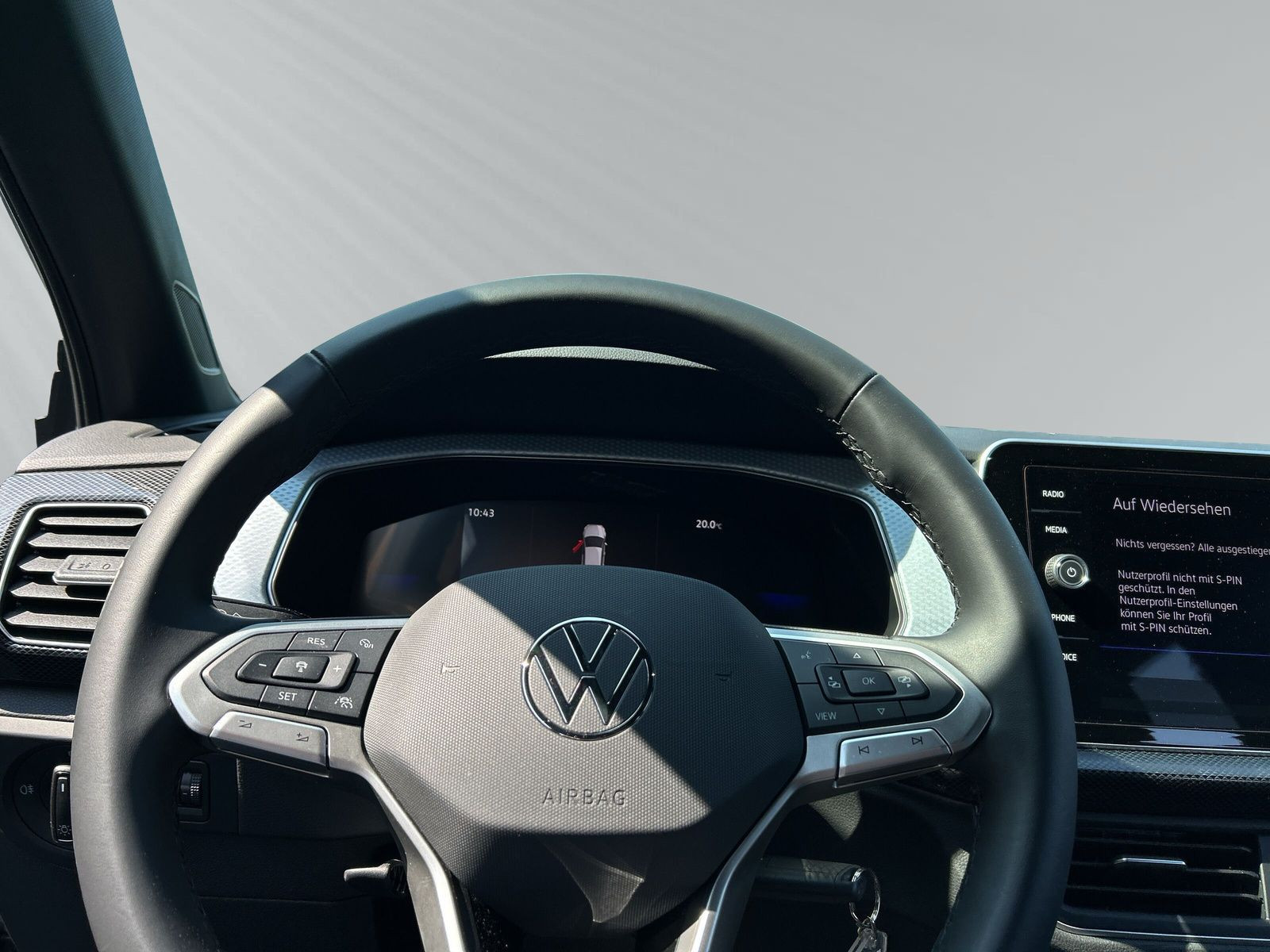 T-Cross Life 1.5 l TSI 150PS DSG PDC+Navi+Klimaa