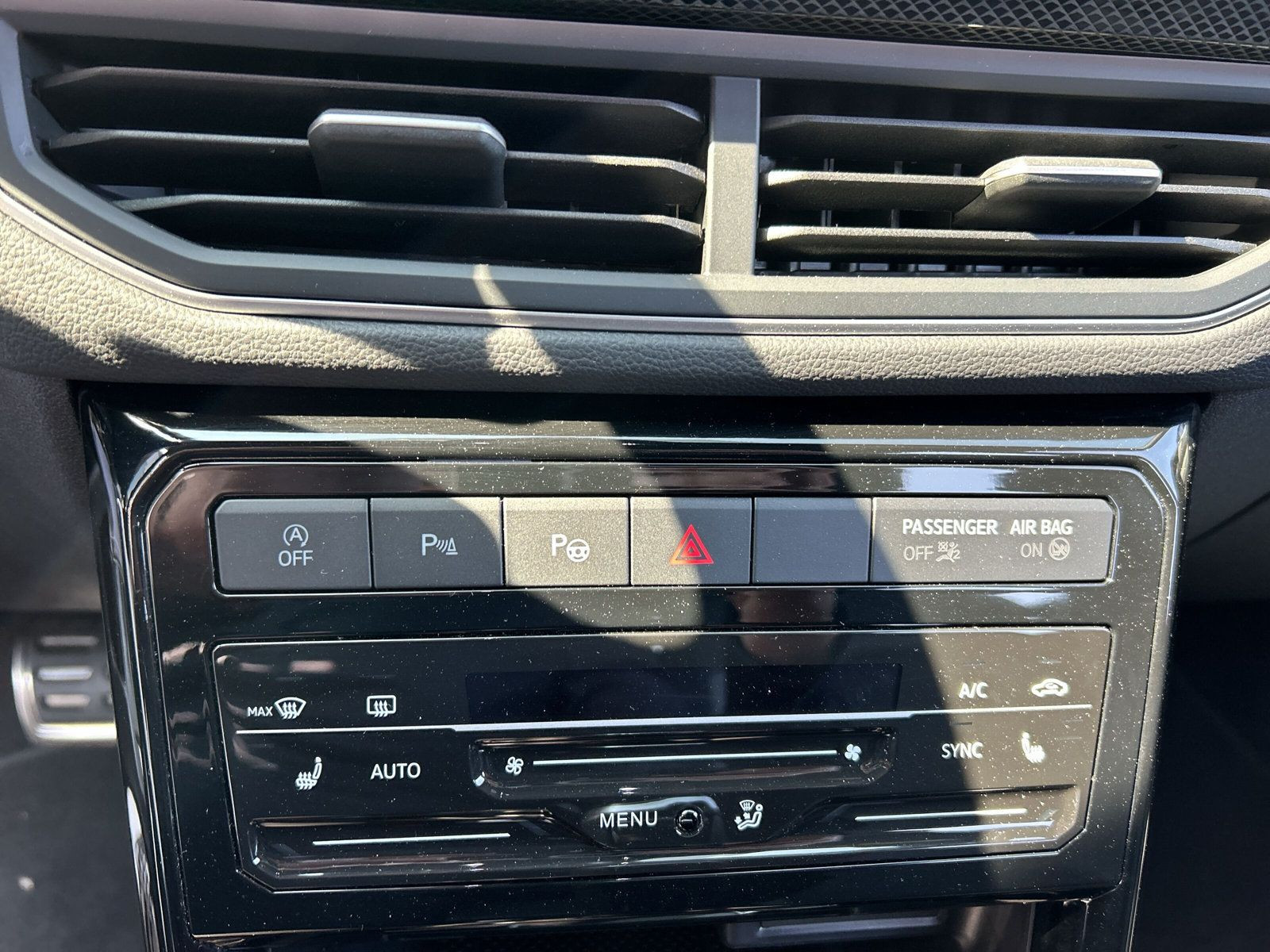 T-Cross Life 1.5 l TSI 150PS DSG PDC+Navi+Klimaa