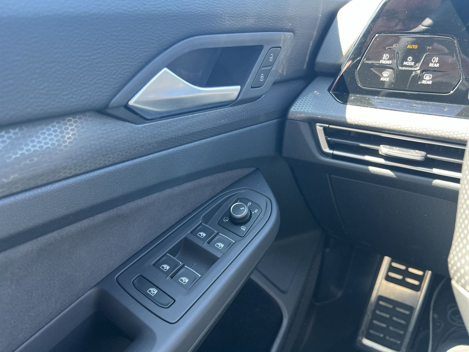 Golf GTI 2,0 l TSI 245PS+PDC+LED+Navi+(UPE:50T¤)