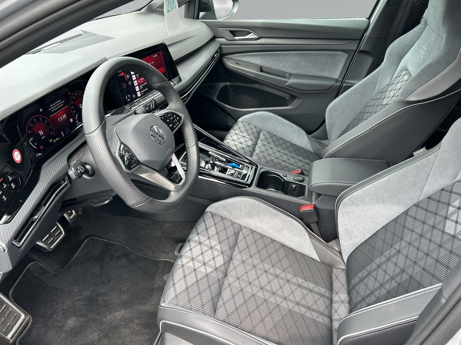 Golf Variant R-Line 1,5l eTSI 130PS DSG+LED+PDC+