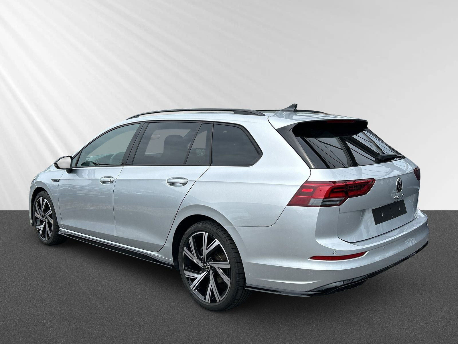 Golf Variant R-Line 1,5l eTSI 130PS DSG+LED+PDC+