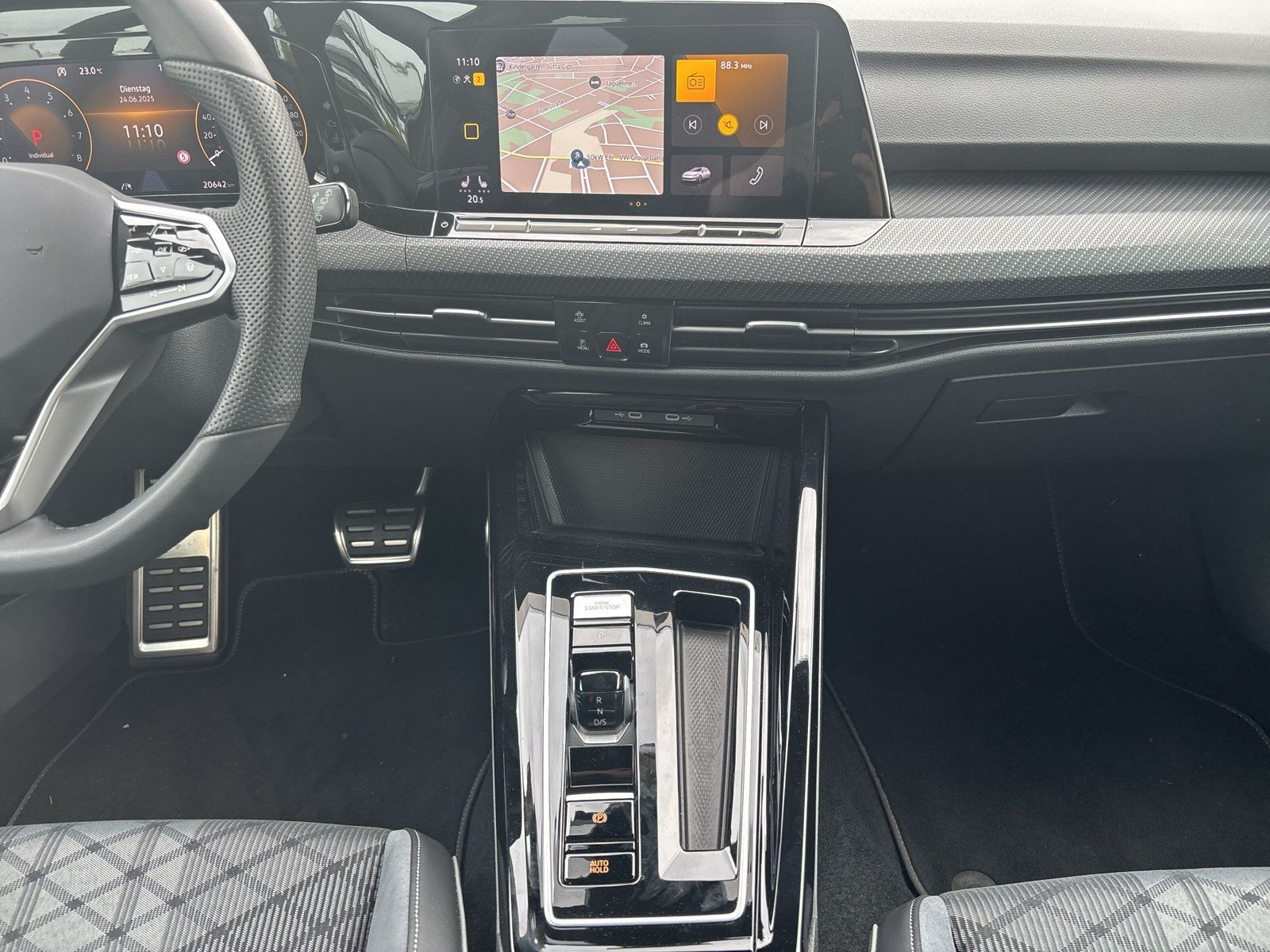 Golf Variant R-Line 1.5 l eTSI 130PS DSG+LED+PDC