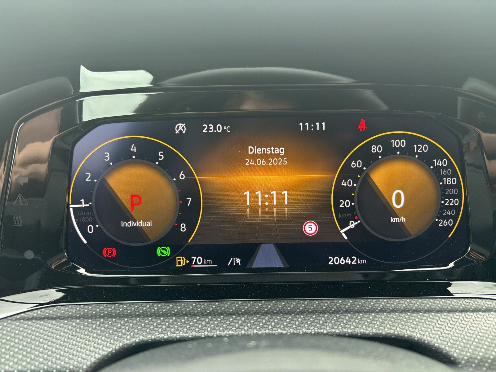 Golf Variant R-Line 1.5 l eTSI 130PS DSG+LED+PDC