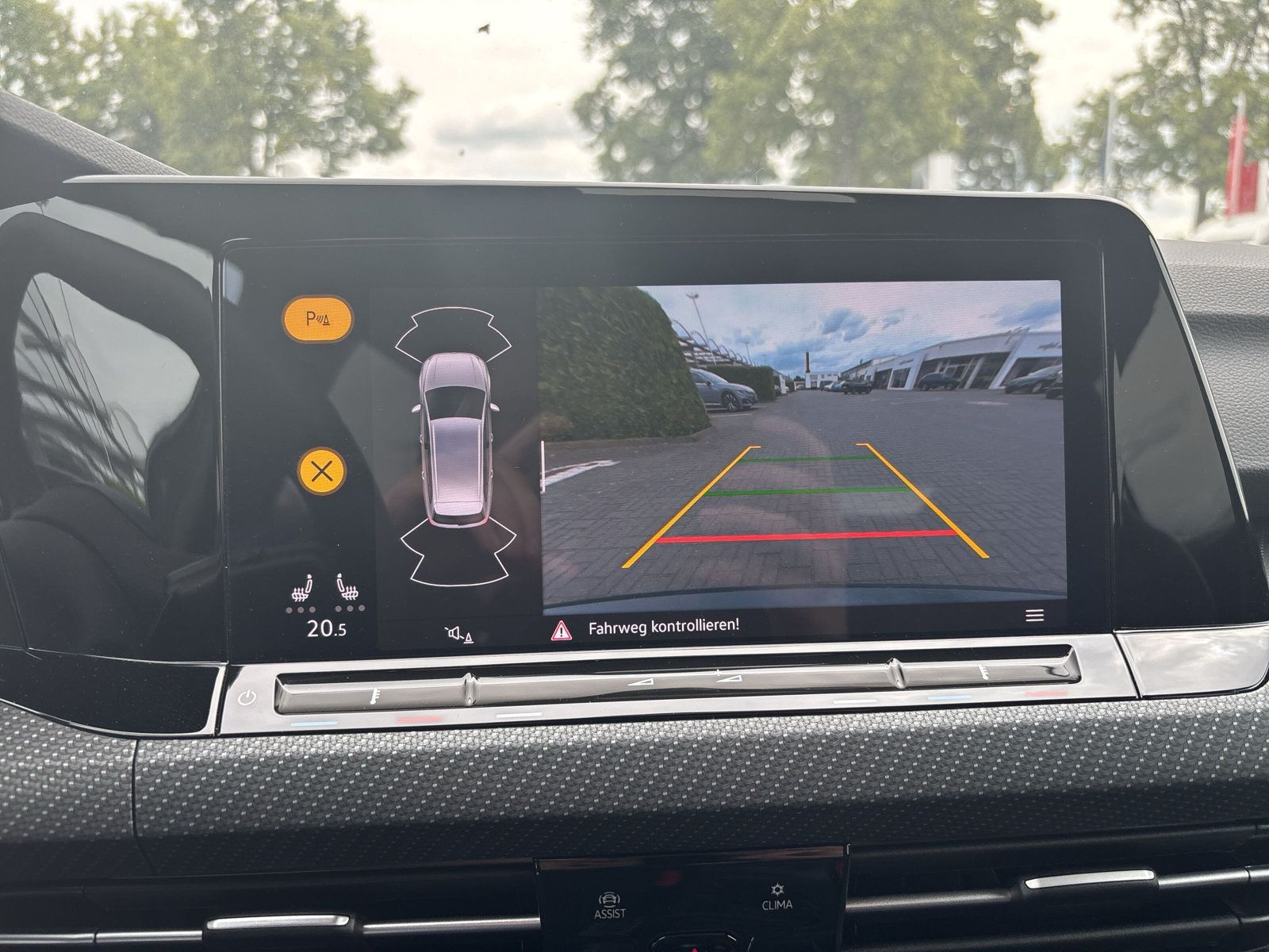 Golf Variant R-Line 1.5 l eTSI 130PS DSG+LED+PDC