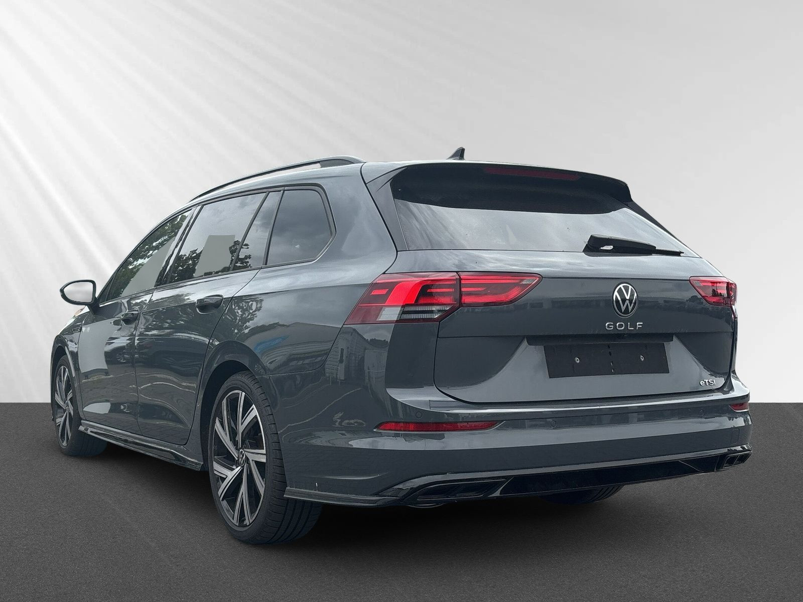 Golf Variant R-Line 1.5 l eTSI 130PS DSG+LED+PDC