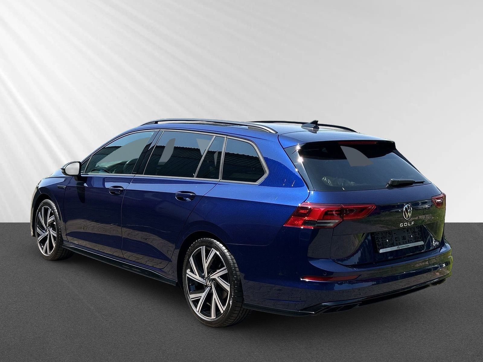 Golf Variant R-Line 1,5 l eTSI 130PS DSG PDC+LED