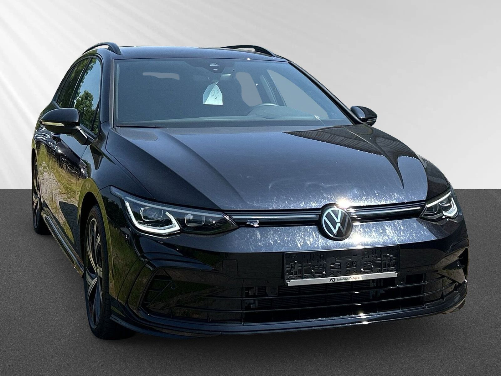 Golf Variant R-Line 1,5 eTSI 130PS DSG LED+Navig