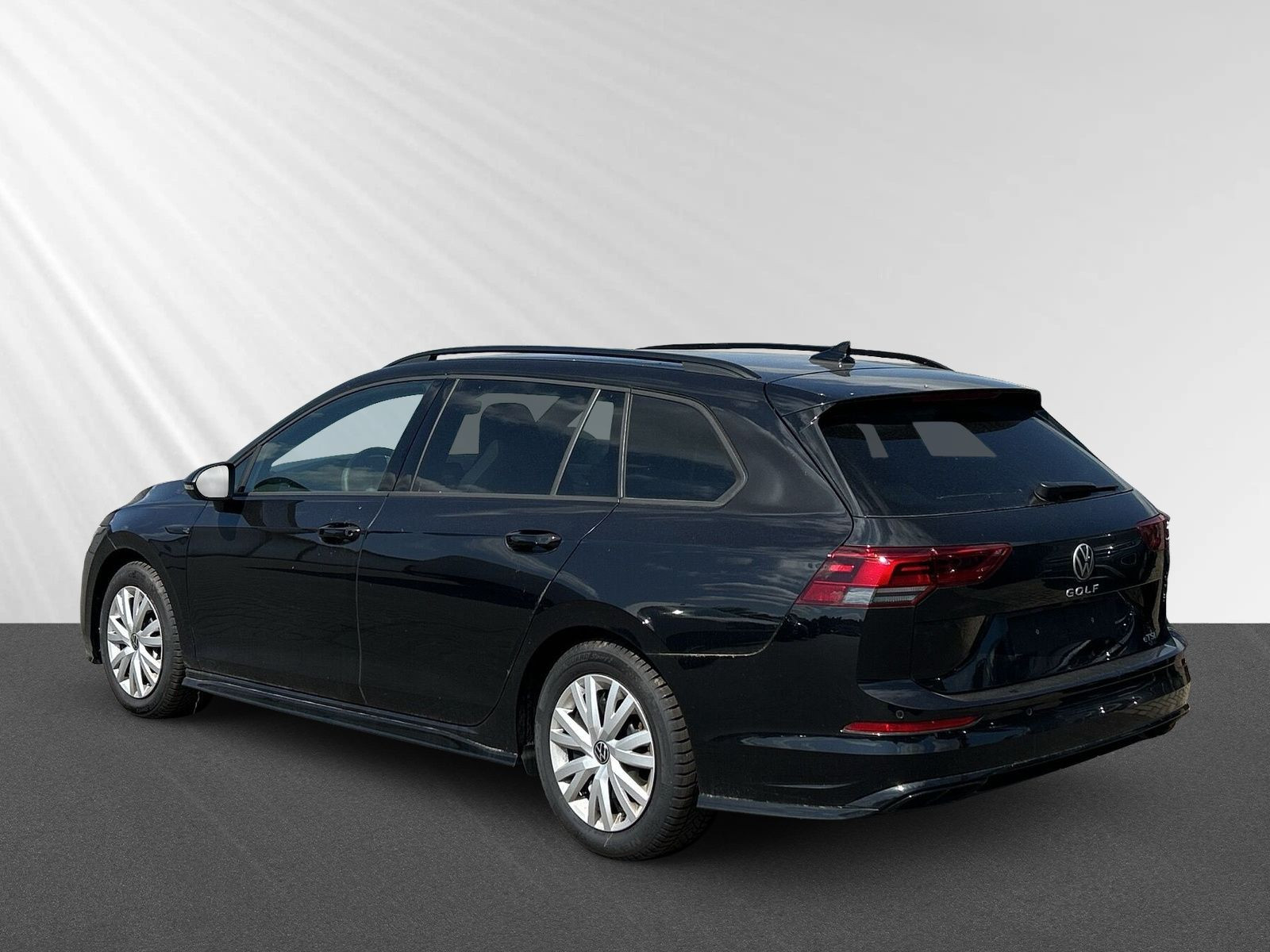 Golf Variant R-Line 1,5 eTSI 130PS DSG+LED+Navi+