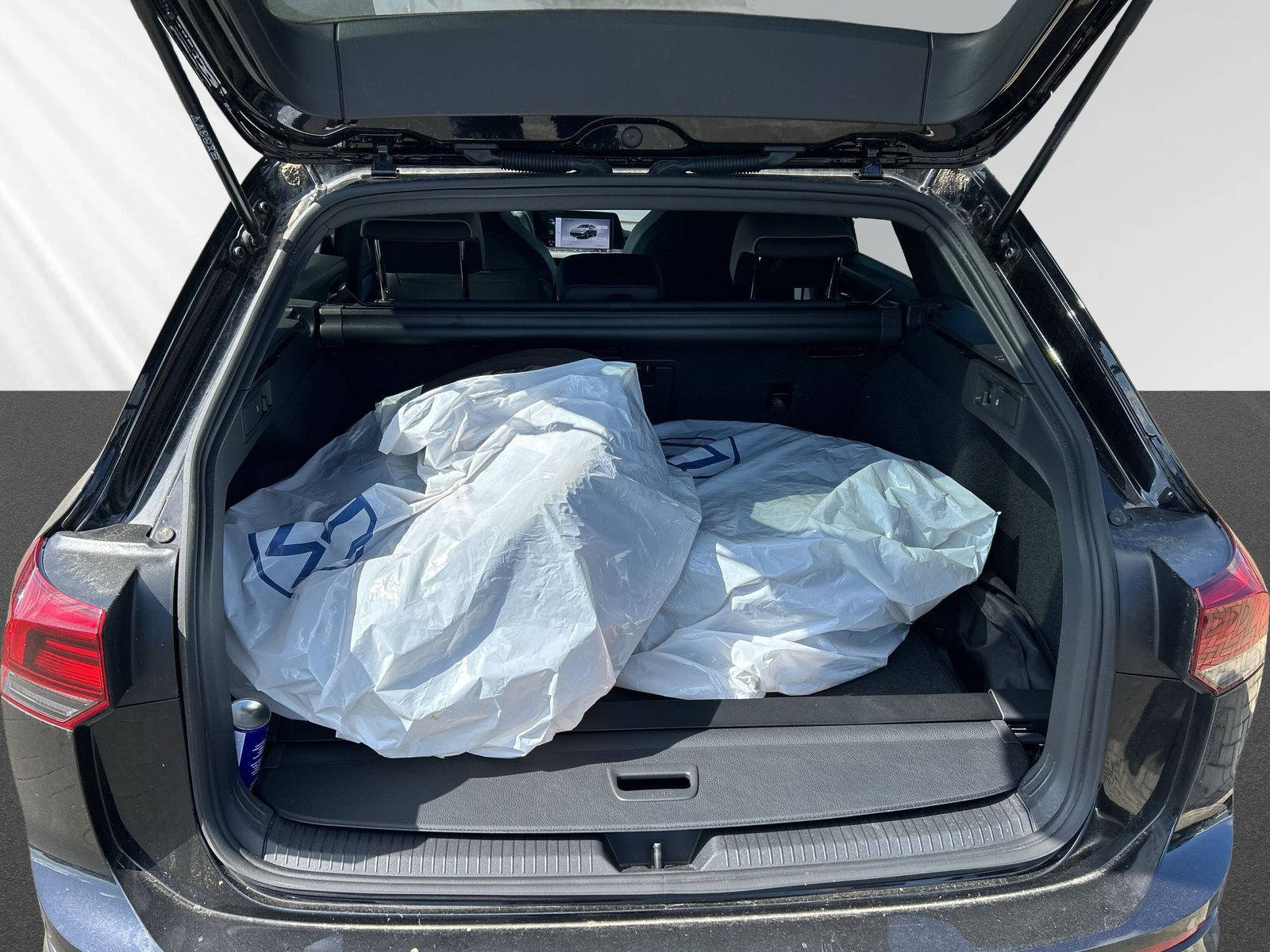 Golf Variant R-Line 1,5 eTSI 130PS DSG+LED+Navi+