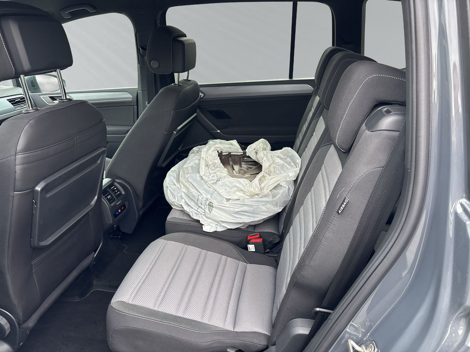 Touran Highline 1,5 l TSI 150 PS DSG+LED+Navig.+