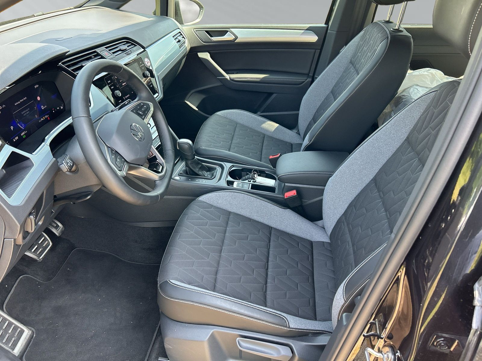 Touran Comfortline Goal 1,5l TSi150PS*DSG+Nav+RFK