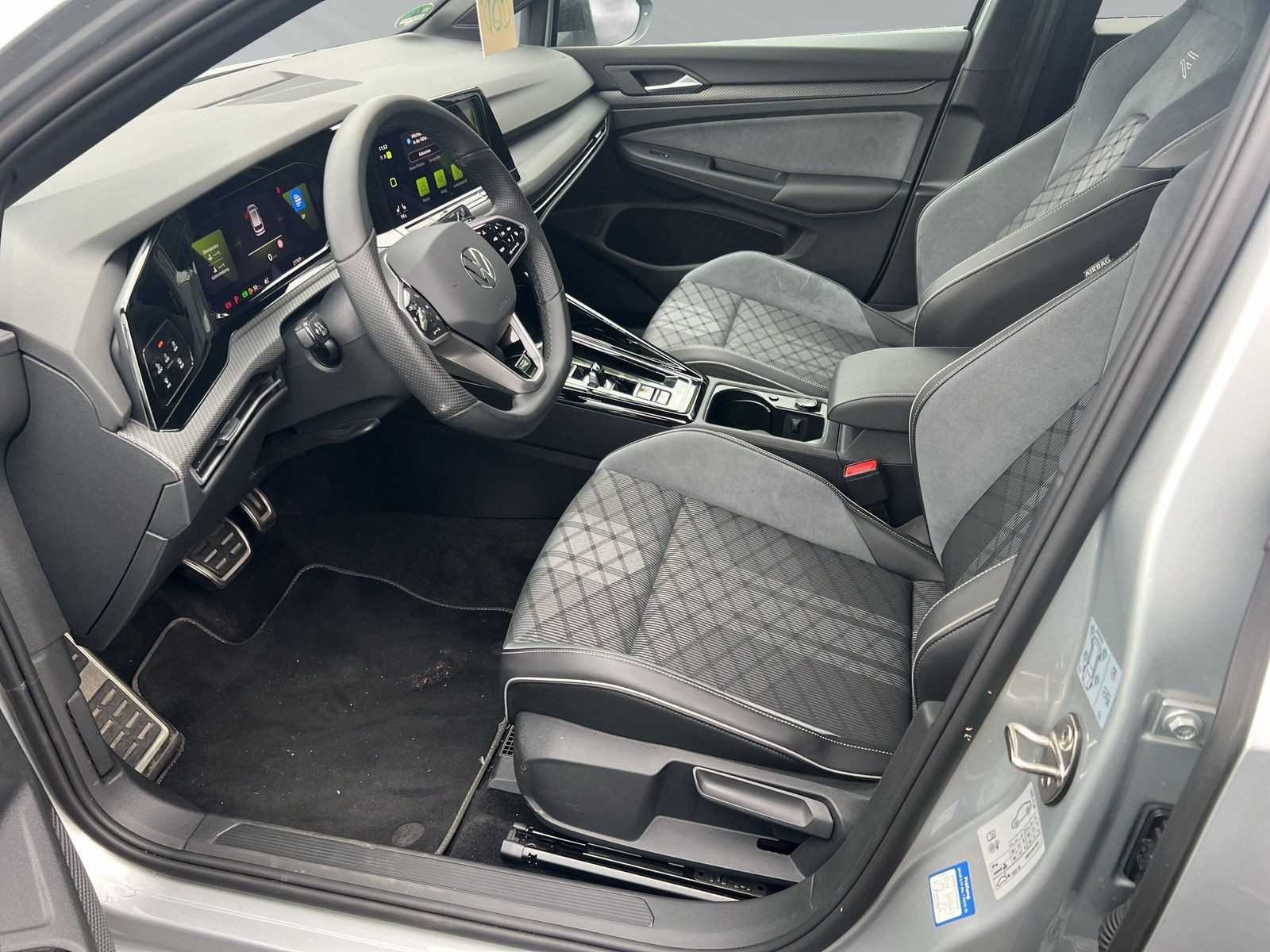 Golf Variant R-Line 1,5 l eTSI OPF 96 kW (130 PS) 7-Gang-Doppelkupplungsgetriebe DSG