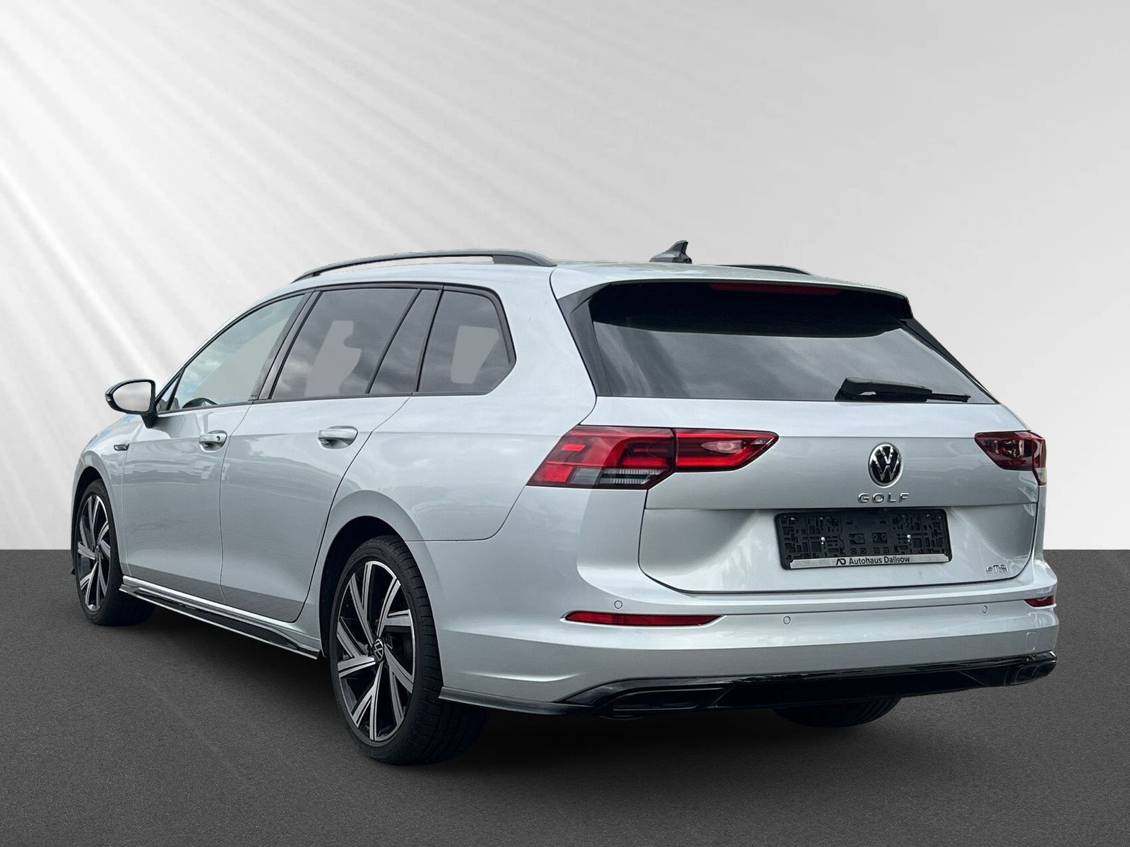 Golf Variant R-Line 1,5 l eTSI OPF 96 kW (130 PS) 7-Gang-Doppelkupplungsgetriebe DSG