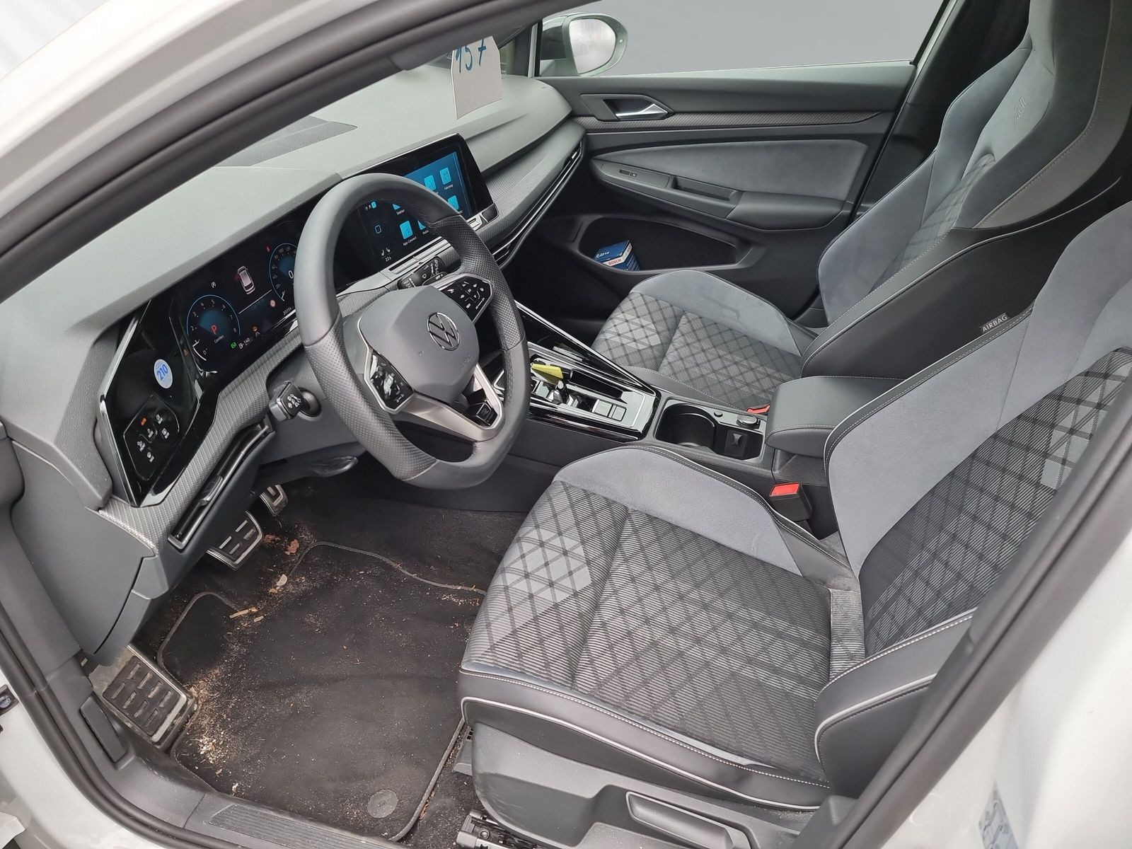 Golf Variant R-Line 1,5 l eTSI OPF 96 kW (130 PS) 7-Gang-Doppelkupplungsgetriebe DSG