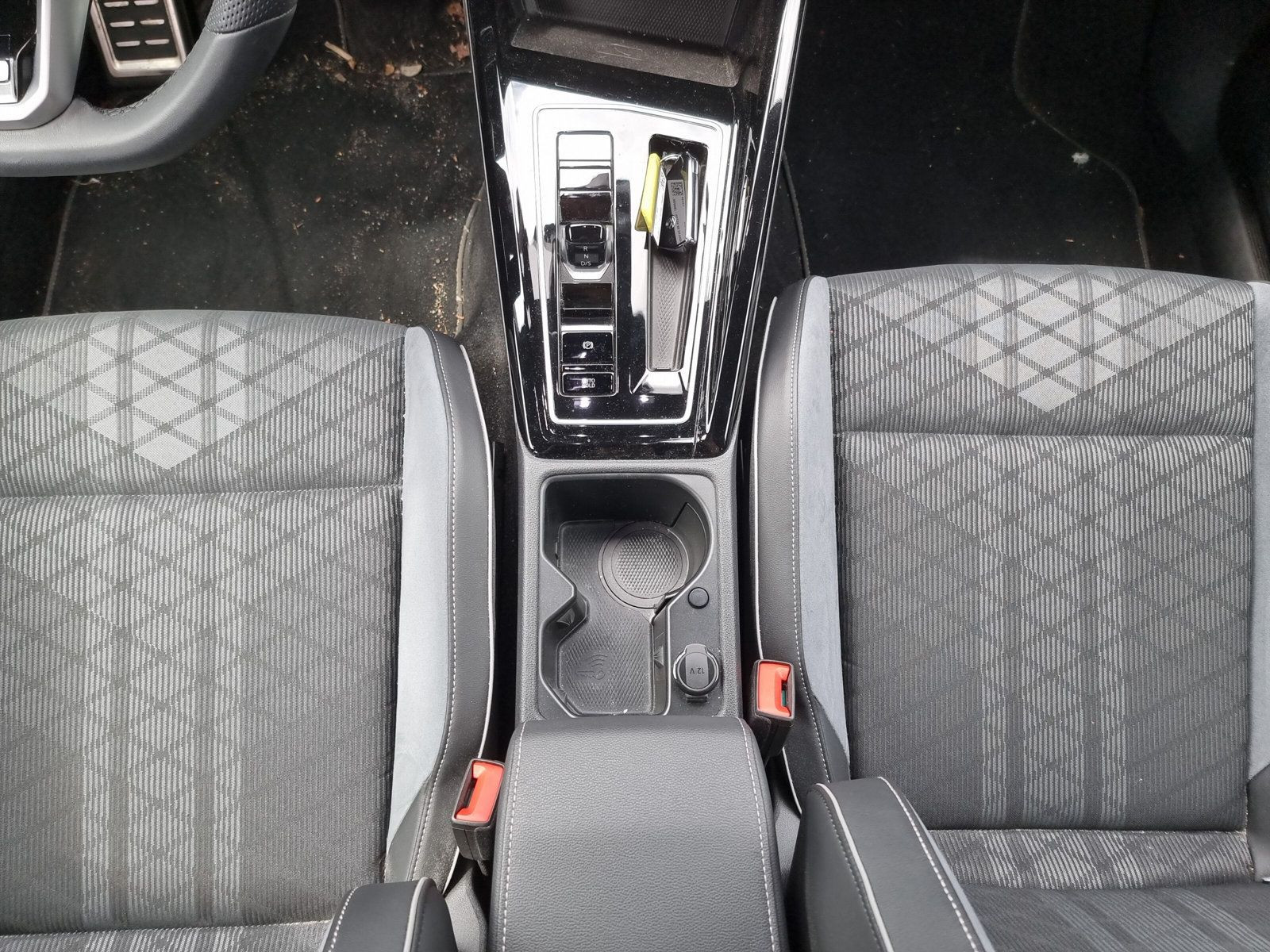 Golf Variant R-Line 1,5 l eTSI OPF 96 kW (130 PS) 7-Gang-Doppelkupplungsgetriebe DSG