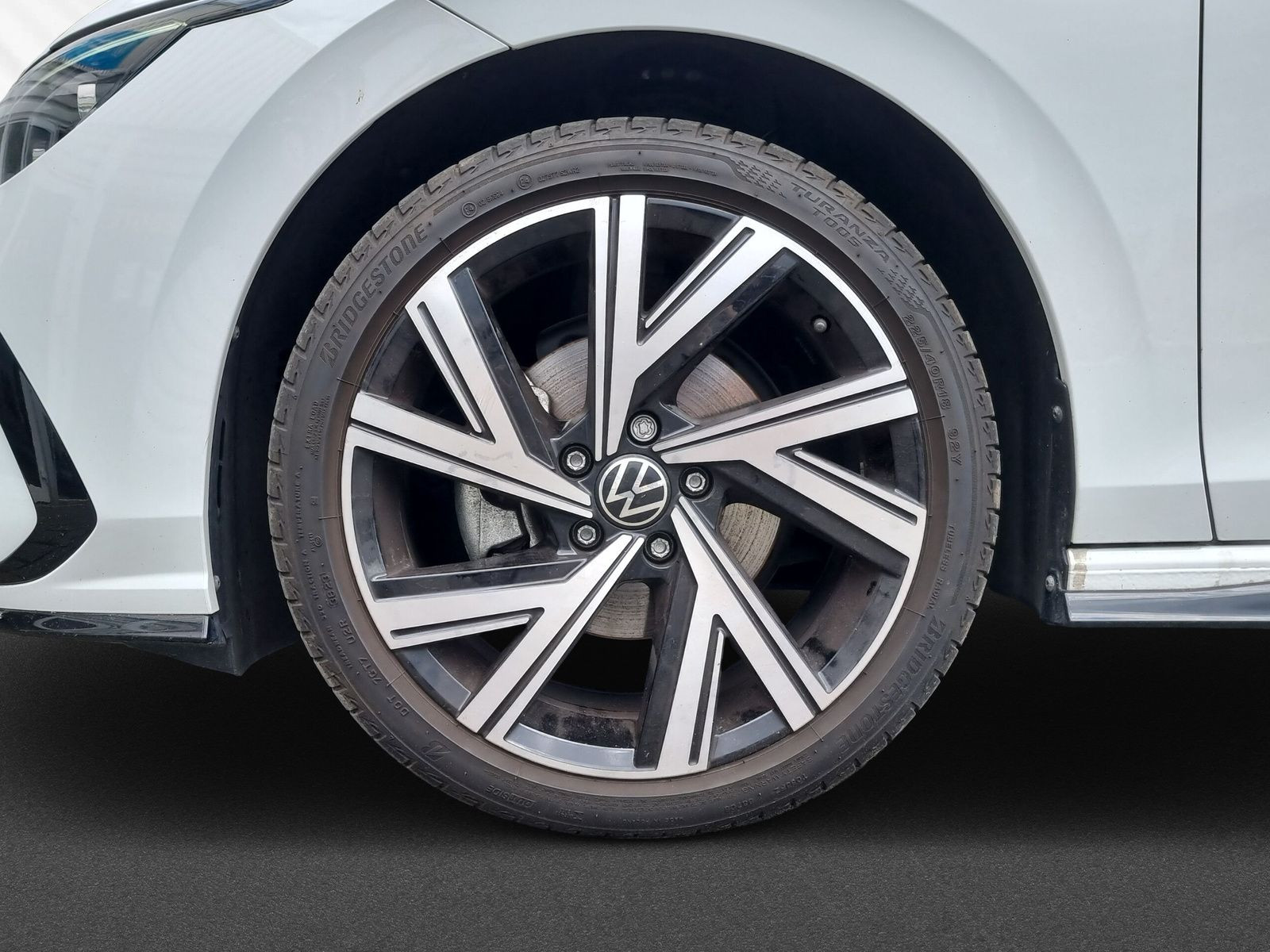 Golf Variant R-Line 1,5 l eTSI OPF 96 kW (130 PS) 7-Gang-Doppelkupplungsgetriebe DSG