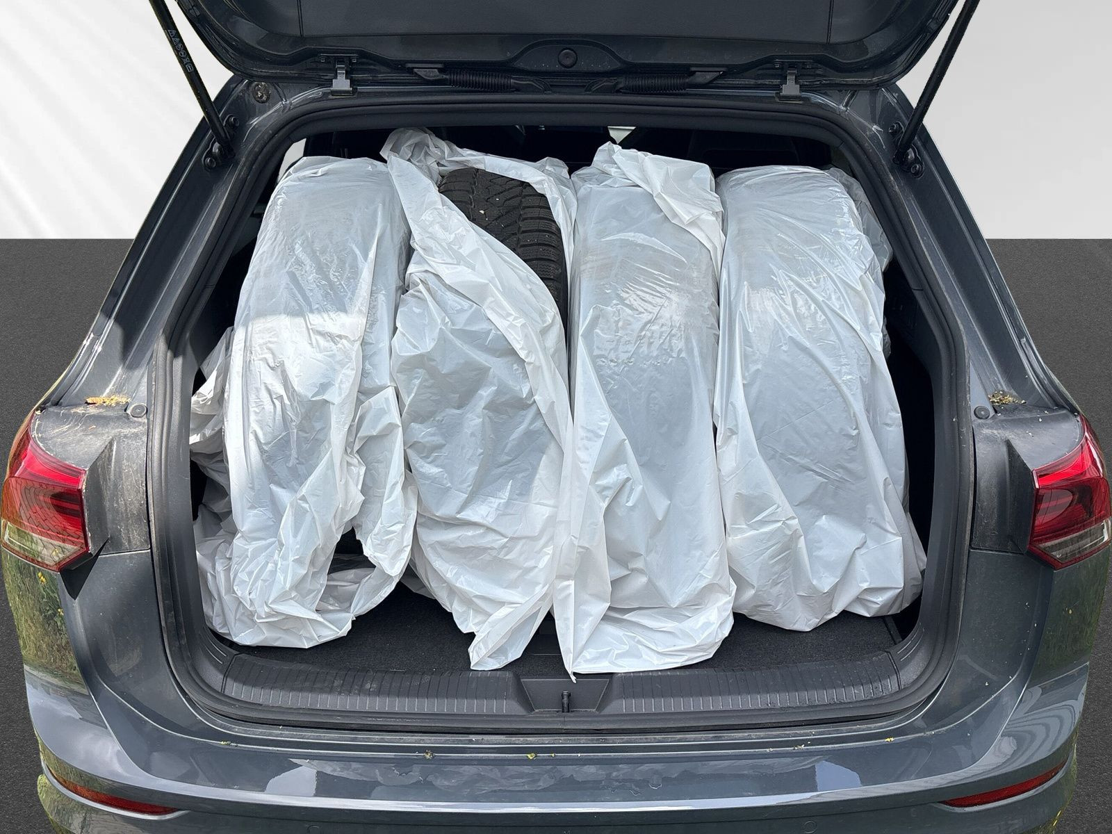 Golf Variant R-Line 1,5 l eTSI OPF 96 kW (130 PS) 7-Gang-Doppelkupplungsgetriebe DSG