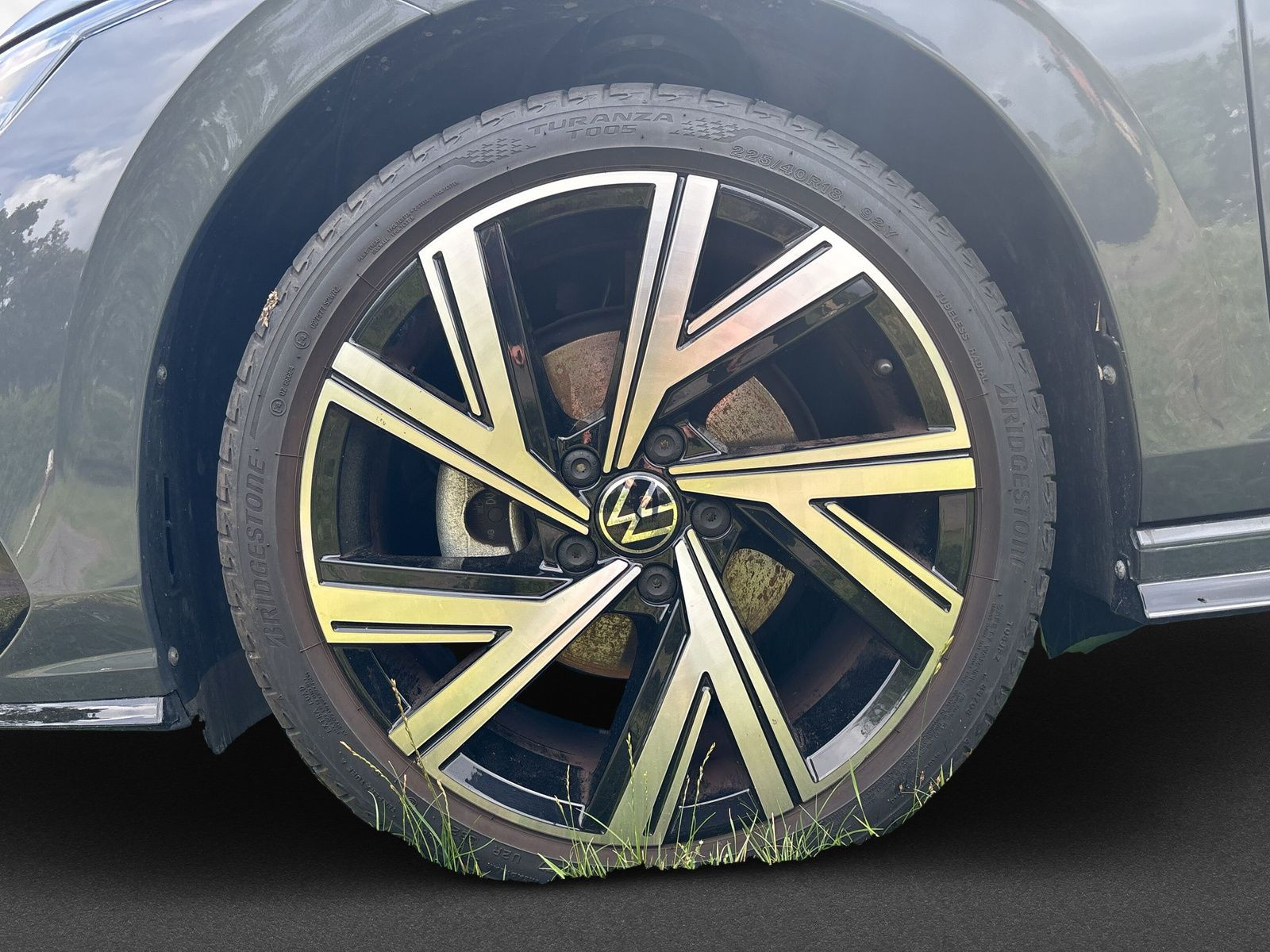 Golf Variant R-Line 1,5 l eTSI OPF 96 kW (130 PS) 7-Gang-Doppelkupplungsgetriebe DSG