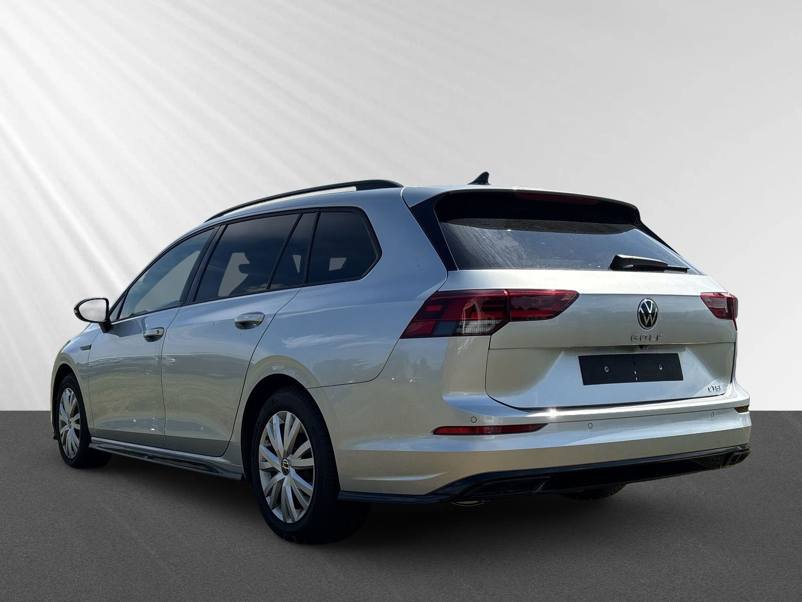 Golf Variant R-Line 1,5 l eTSI OPF 96 kW (130 PS) 7-Gang-Doppelkupplungsgetriebe DSG