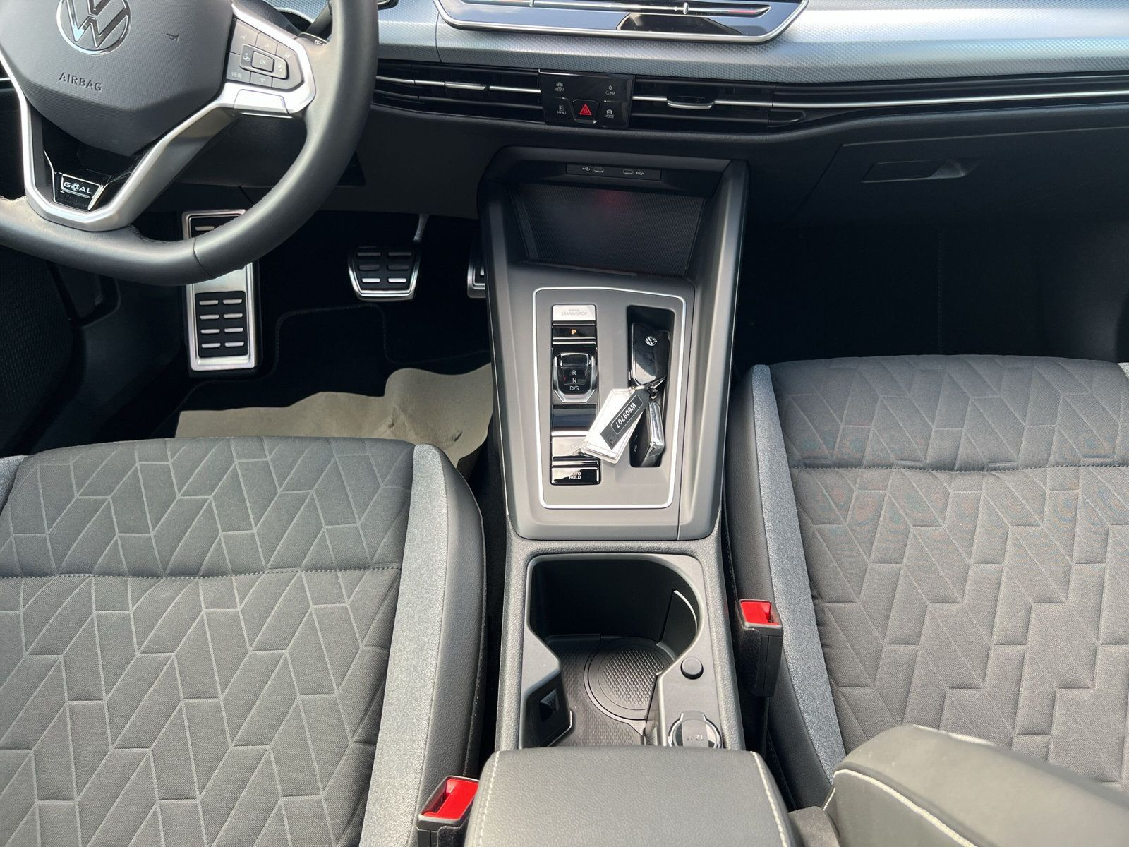 Golf VIII 1.5 eTSI Goal+AHK klapb.+PANO+RFK+WiRä