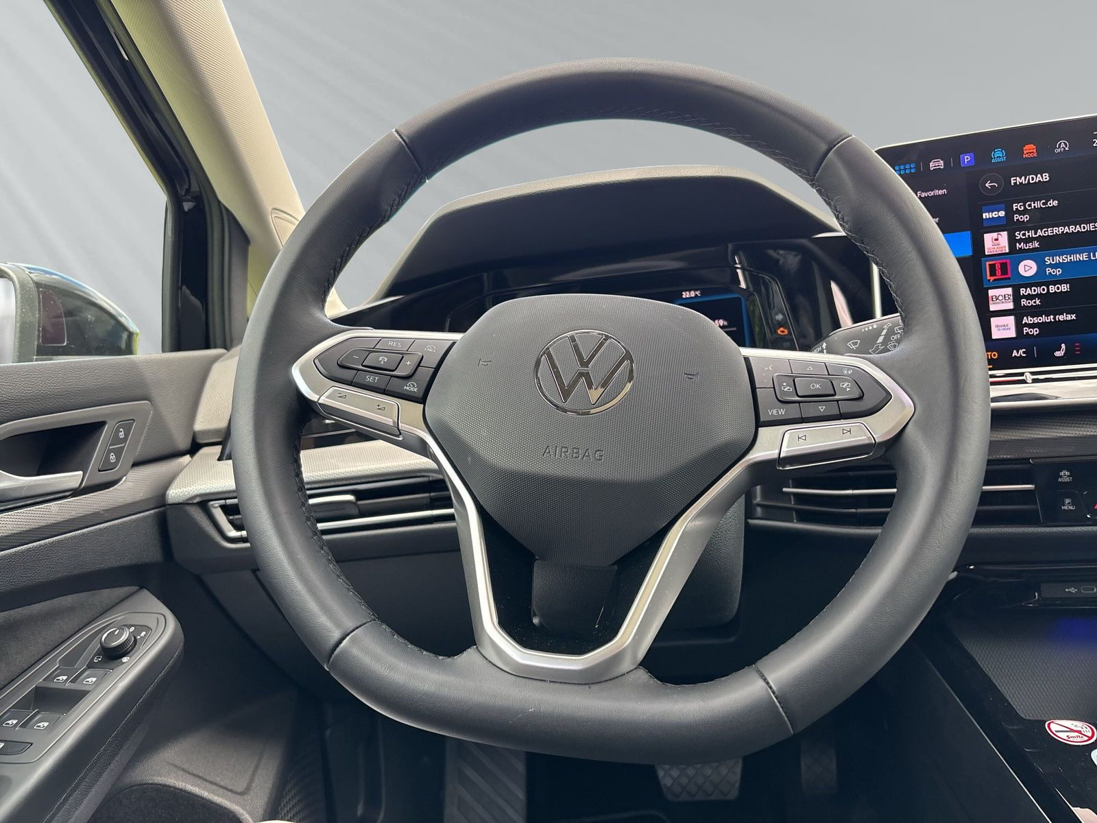 Golf VIII 1.5 eTSI Style Busin.Prem+Pano+LEDmatr