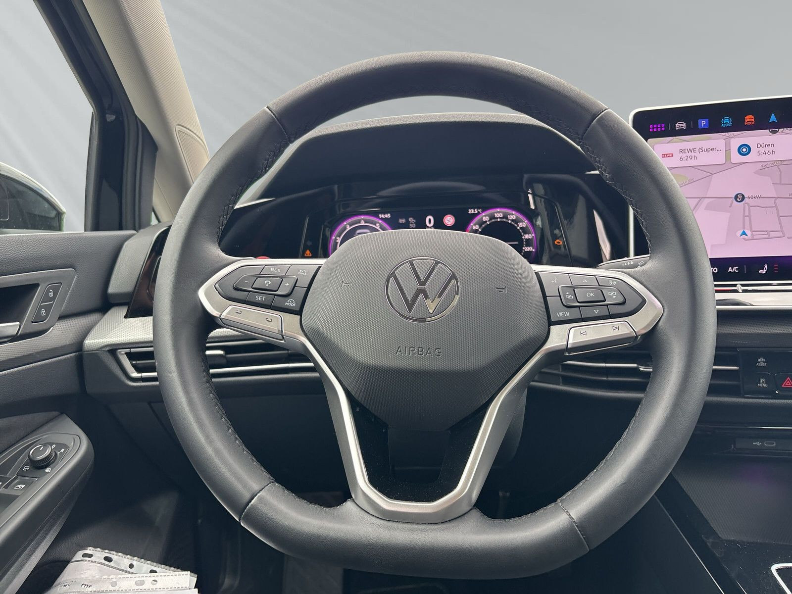 Golf VIII 1.5 eTSI Style Busin.Prem+Pano+LEDmatr