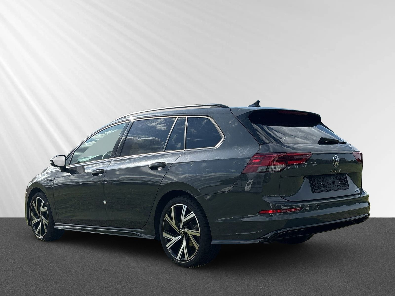 Golf Variant R-Line 1,5 l eTSI OPF 96 kW (130 PS) 7-Gang-Doppelkupplungsgetriebe DSG