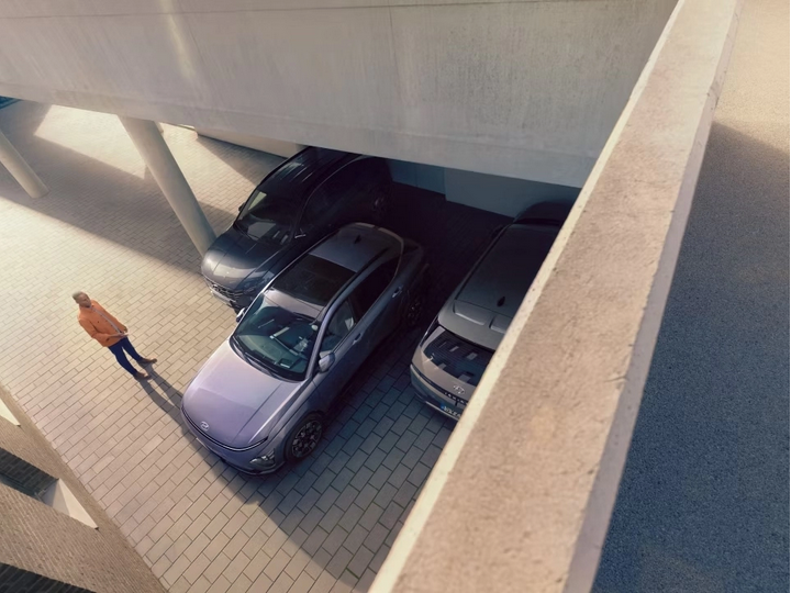 Hyundai Kona Elektro im Parkhaus