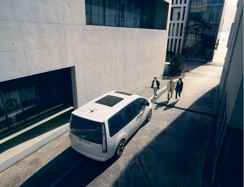 Hyundai Staria Panorama Glasdach